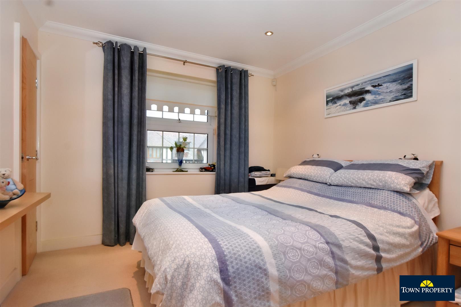 Property Details for Christchurch Place Eastbourne BN23 5AP Town Property Estate Agents